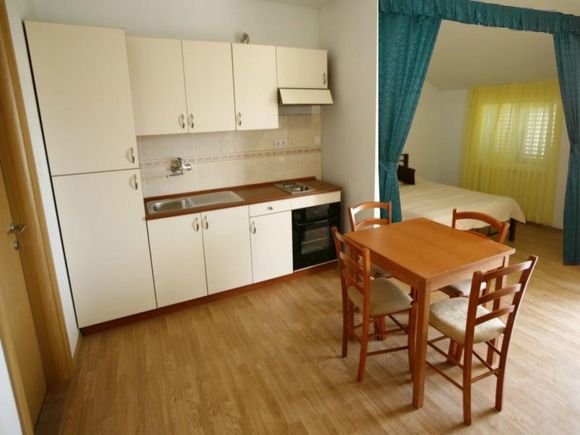 Appartamento Brnistra in Okrug Gornji 4
