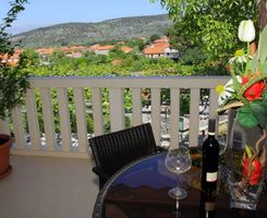 Bellissimo appartamento per 4 persone Nerezisce sull'isola di Brac